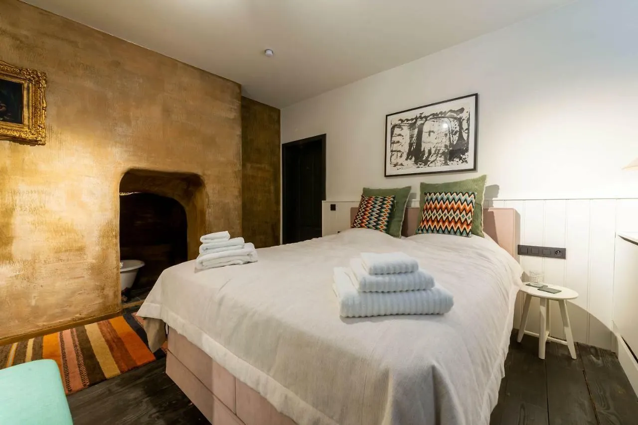 Ter Hoorn Apartment Bruges Homestay